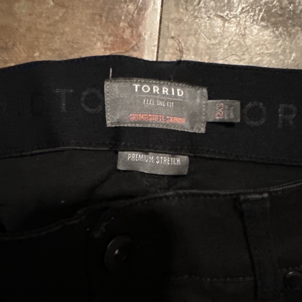 Torrid Bombshell Skinny Ripped Jean - Picture 3 of 3